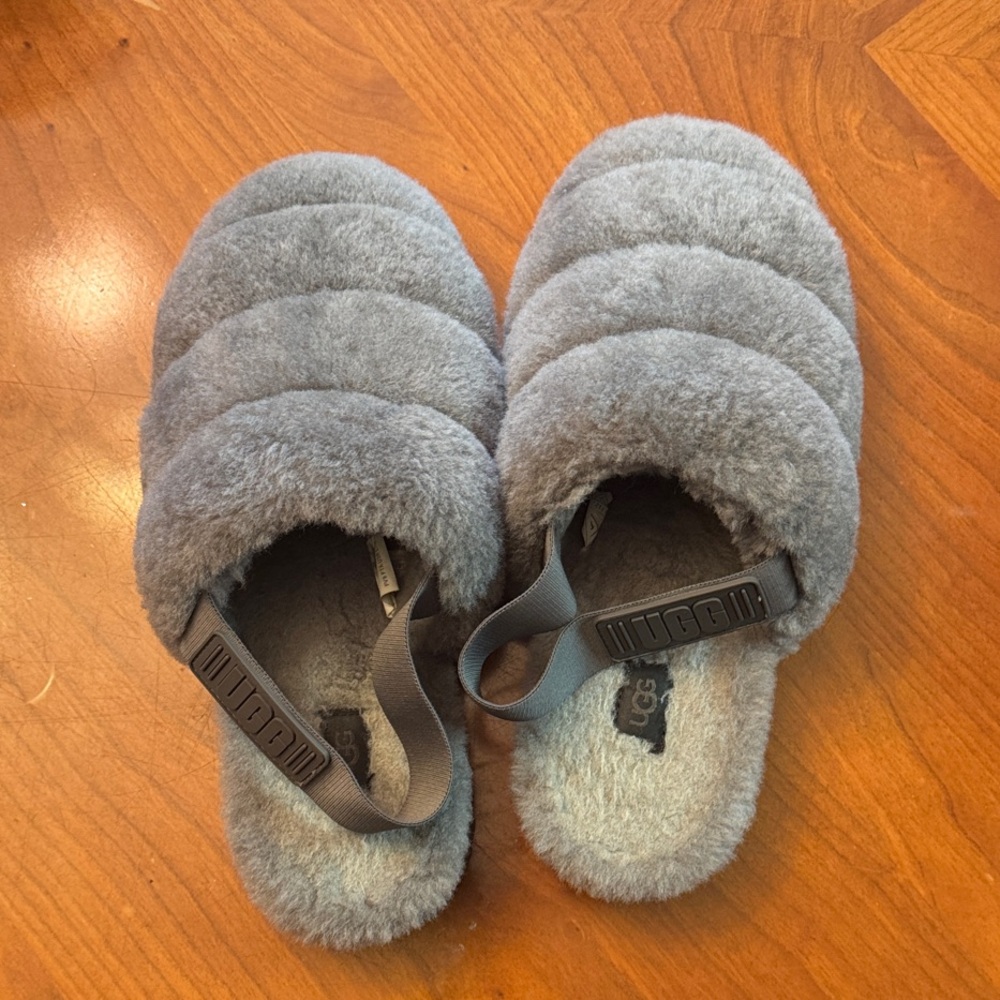 UGG Super Fluff Slipper